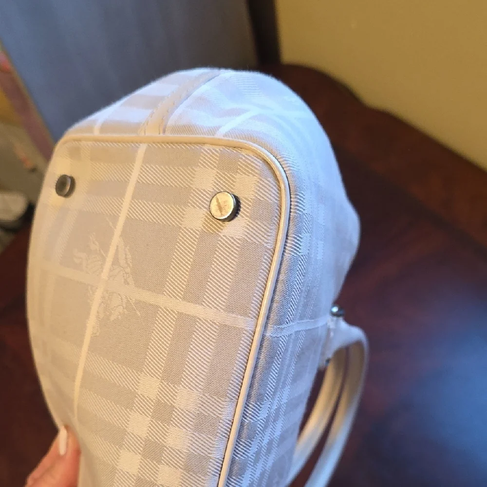 Burberry Cream and Gray Plaid Shoulder Bag - Picture 7 of 16